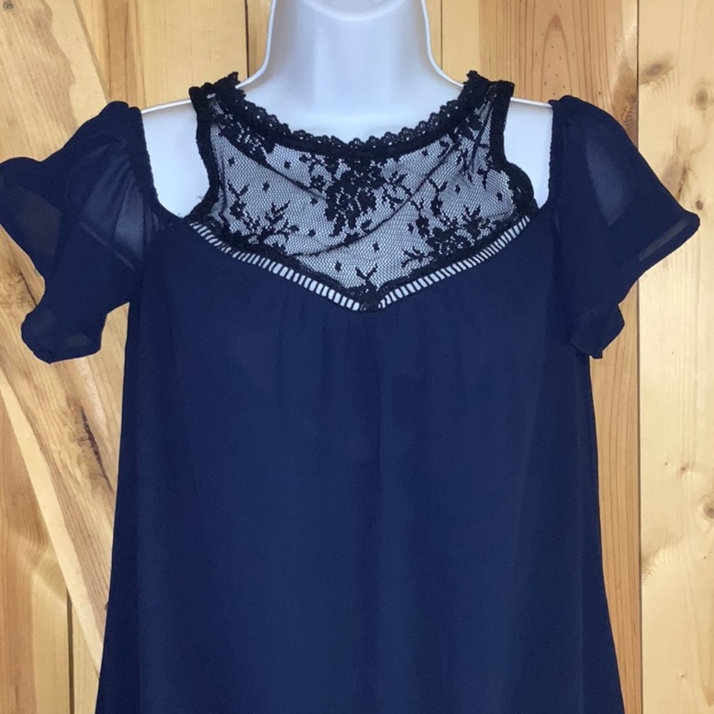 Speechless Navy Top with Lace (Size Small)